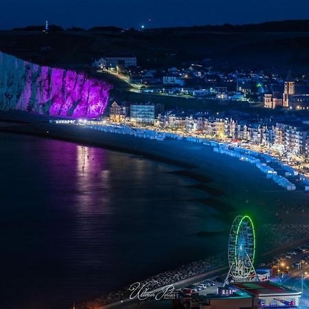 או La Verriere. Les Locations Isahora C'Est Aussi Plusieurs Appart' De Standing A 2 Pas Du Chateau D'Eu, Des Falaises Du Treport, De Mers Les Bains Et Aux Portes De La Baie De Somme מראה חיצוני תמונה