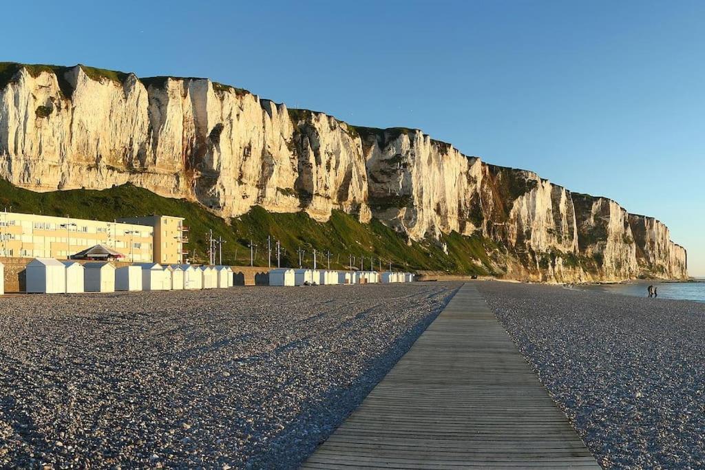 או La Verriere. Les Locations Isahora C'Est Aussi Plusieurs Appart' De Standing A 2 Pas Du Chateau D'Eu, Des Falaises Du Treport, De Mers Les Bains Et Aux Portes De La Baie De Somme מראה חיצוני תמונה