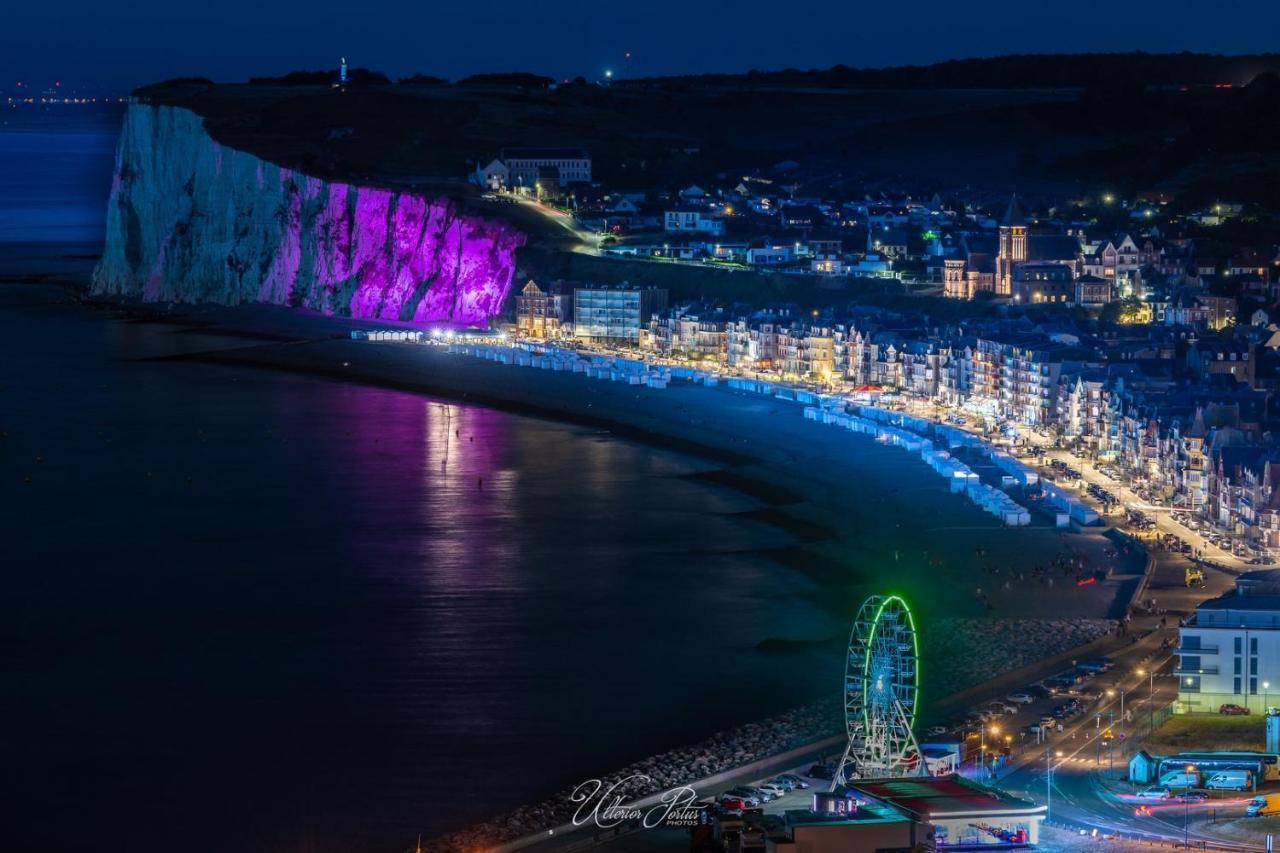 או La Verriere. Les Locations Isahora C'Est Aussi Plusieurs Appart' De Standing A 2 Pas Du Chateau D'Eu, Des Falaises Du Treport, De Mers Les Bains Et Aux Portes De La Baie De Somme מראה חיצוני תמונה